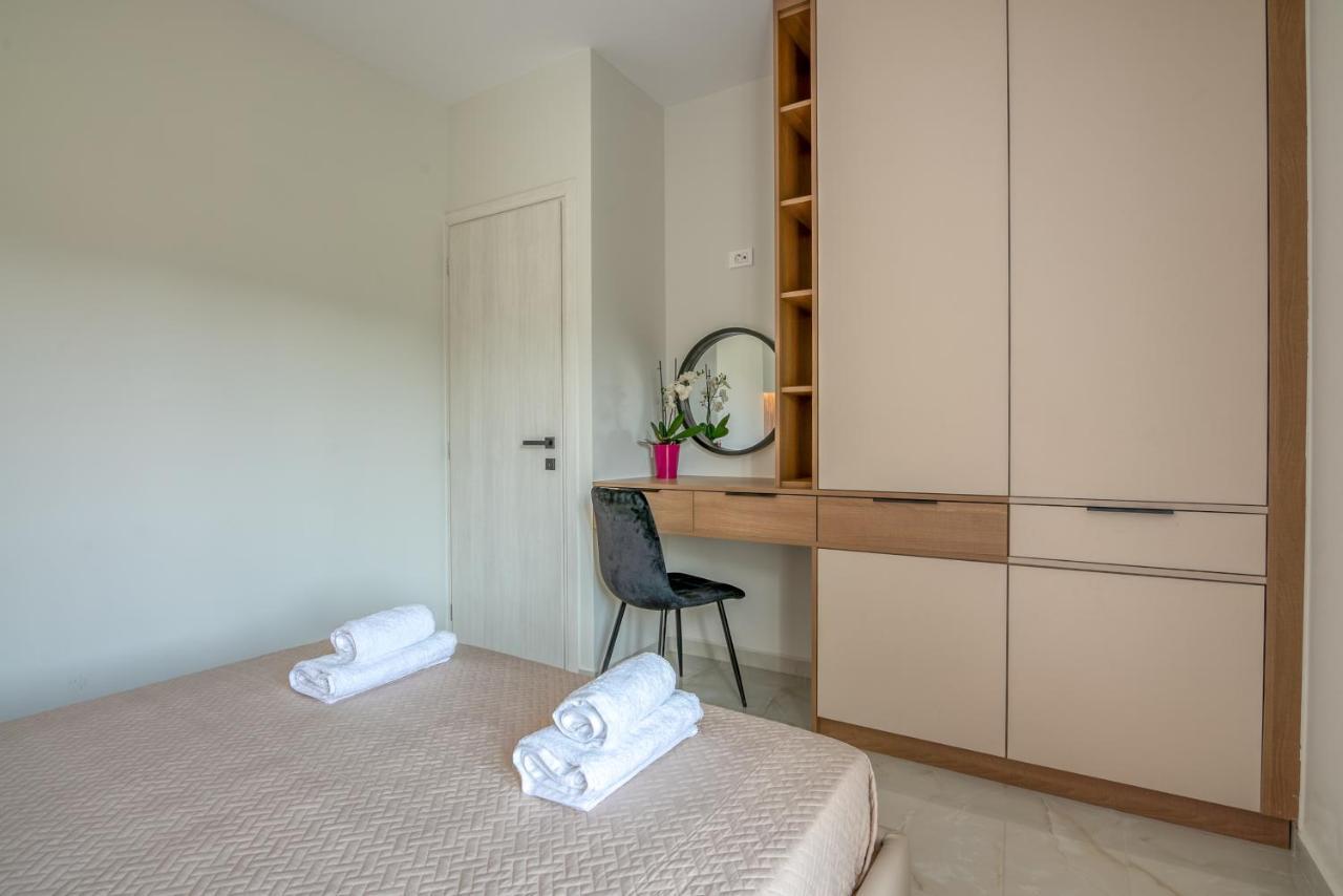 Villenia Luxury Apartments Kíssamos Eksteriør billede